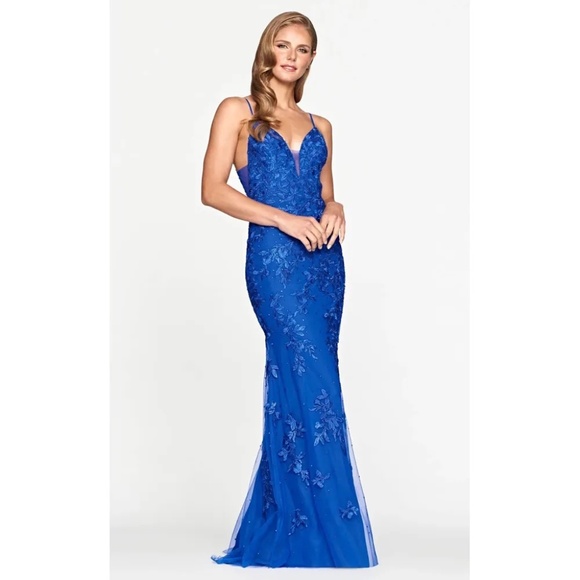 NWT Faviana Embroidered Evening Gown - size 14 - Picture 1 of 7